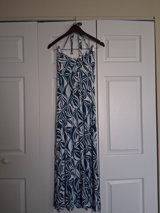 Tommy Bahama Dresses & Skirts - Tommy Bahama Teal and White Halter-Style Leaf Print Maxi Dress